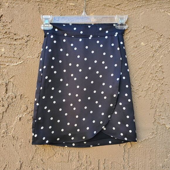 Abercrombie Kids Black and White Polka Dot Wrap Skirt Size 5/6 - Picture 8 of 9